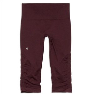 2 pairs Lululemon Athletics In The Flow Cropped leggings, size 4